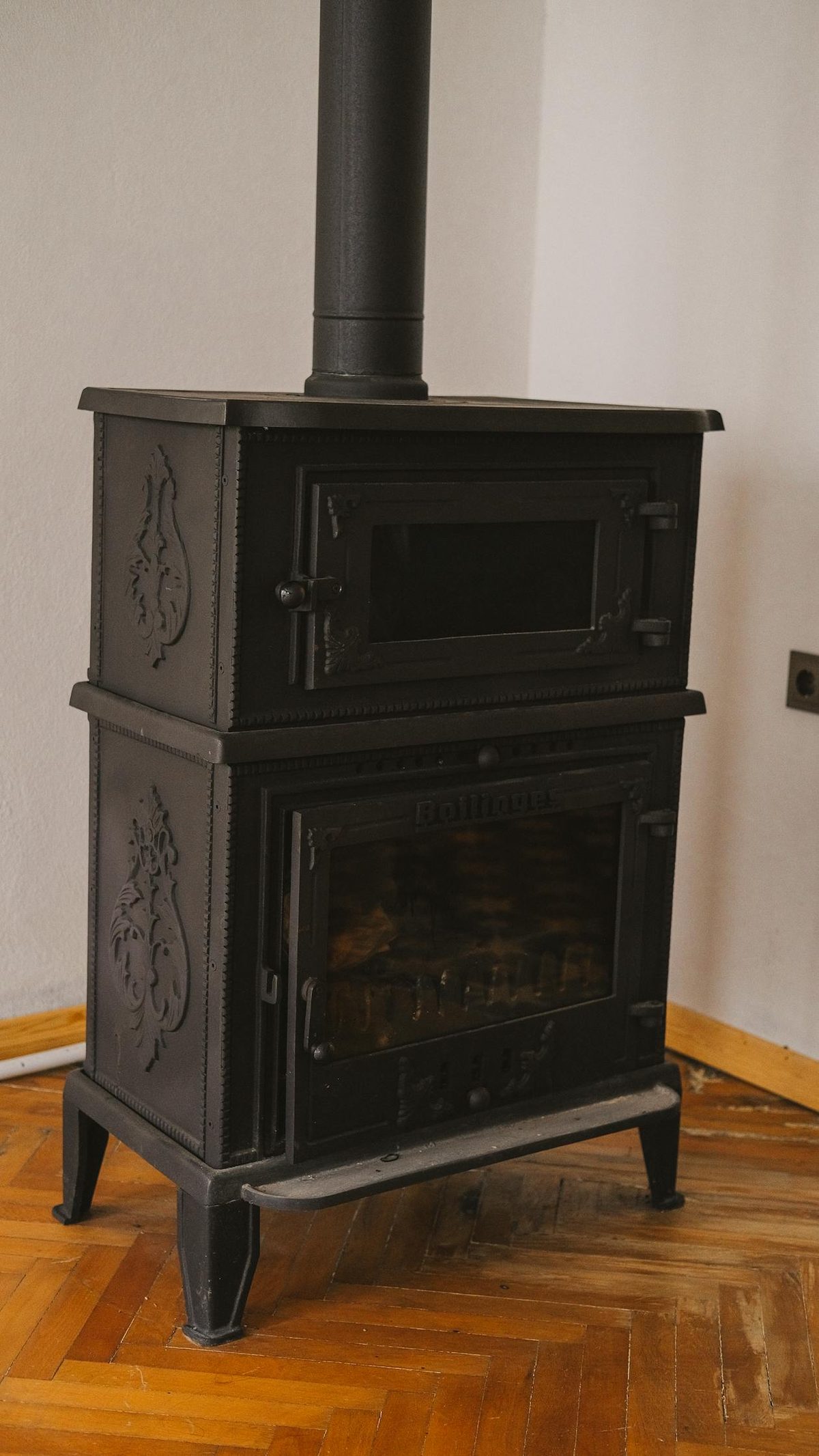 Poêle à combustion dans une pièce